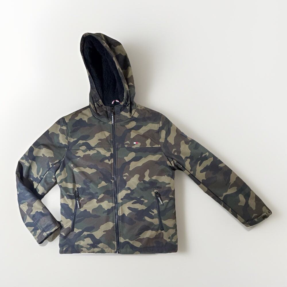 Tommy Hilfiger Mens Soft Shell Camouflage Jacket Size M NWOT